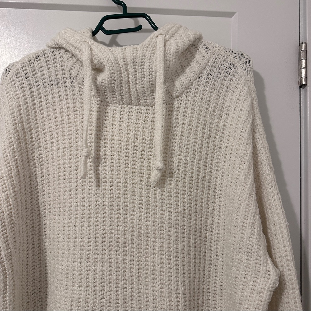 Old Navy White Knit Oversized Pull Over Turtleneck Sweater Size Medium Women’s - Picture 4 of 9
